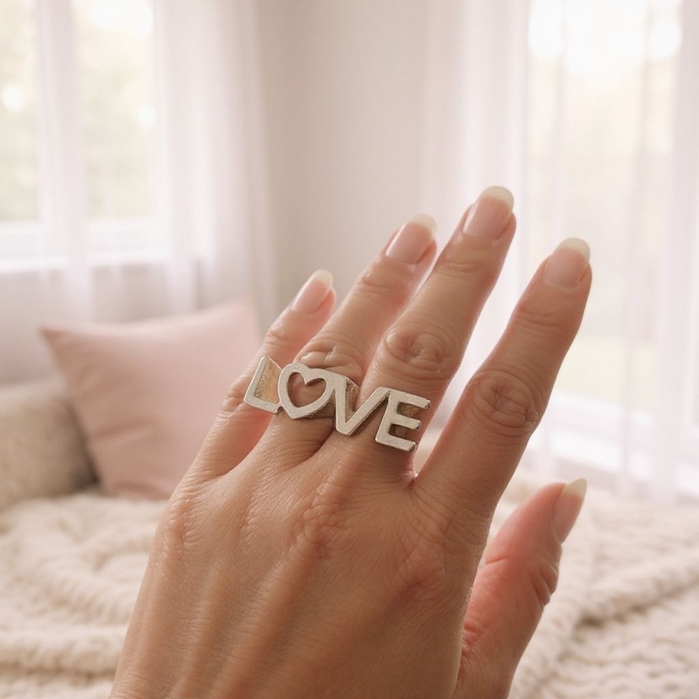 🏷️UNISEX LOVE Double finger ring size 6 /6.5